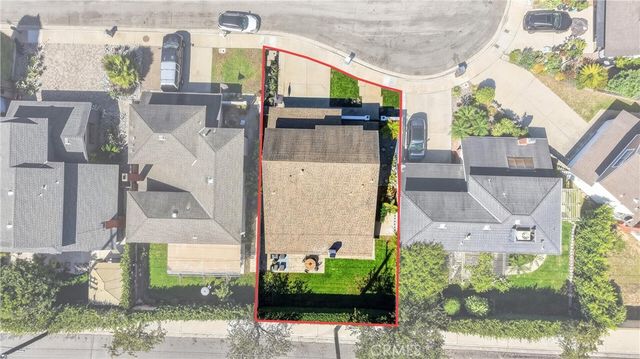987 Modjeska, Costa Mesa, CA 92627