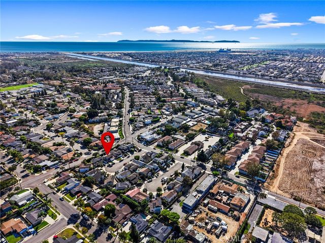 987 Modjeska, Costa Mesa, CA 92627
