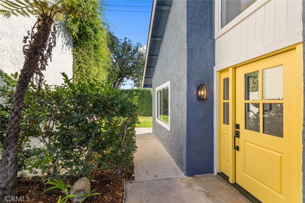 987 Modjeska, Costa Mesa, CA 92627 — photo 3