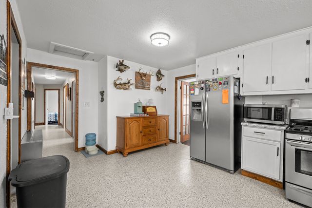 4101 5th Avenue, East Moline, IL 61244