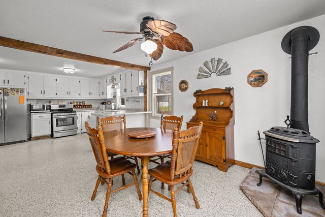 4101 5th Avenue, East Moline, IL 61244