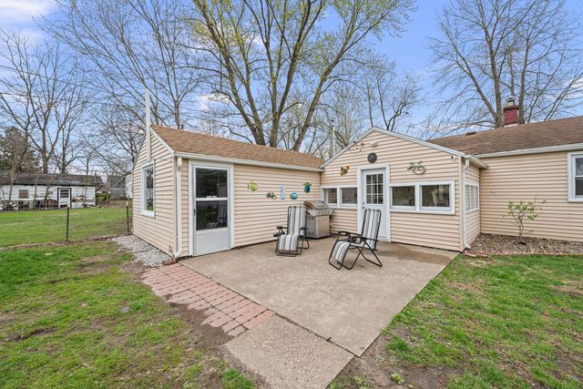 4101 5th Avenue, East Moline, IL 61244