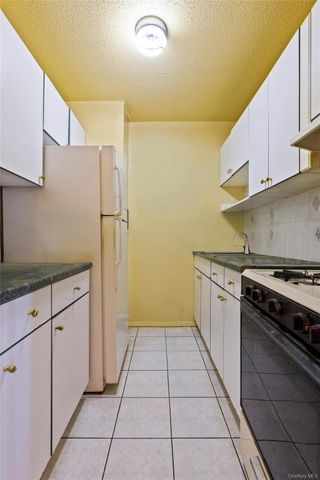 39-60 54th Street 10-O, Woodside, NY 11377