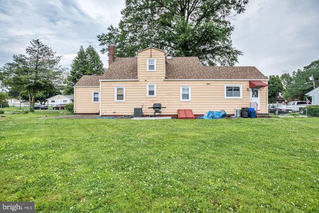 445 4TH AVE, Bellmawr, NJ 08031