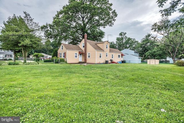 445 4TH AVE, Bellmawr, NJ 08031