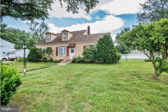 445 4TH AVE, Bellmawr, NJ 08031
