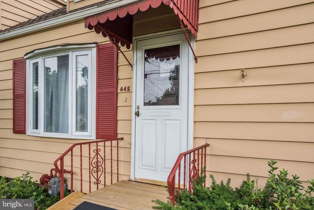 445 4TH AVE, Bellmawr, NJ 08031