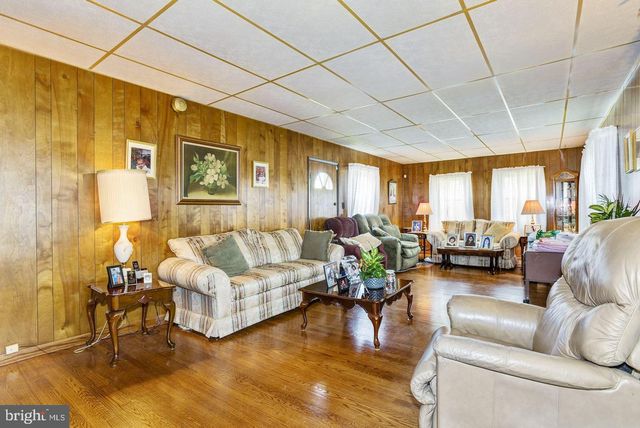 445 4TH AVE, Bellmawr, NJ 08031