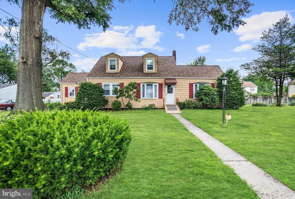 445 4TH AVE, Bellmawr, NJ 08031