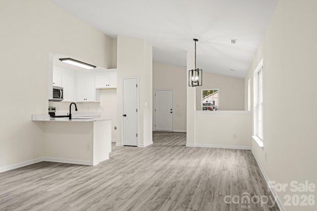 6123 Mcintyre Ridge Drive, Charlotte, NC 28216