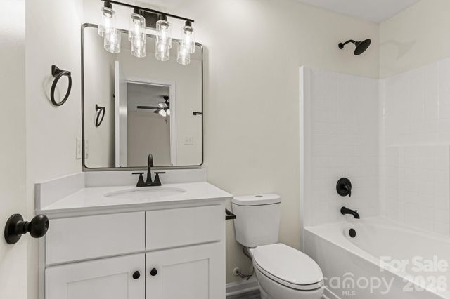 6123 Mcintyre Ridge Drive, Charlotte, NC 28216