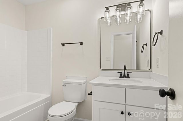 6123 Mcintyre Ridge Drive, Charlotte, NC 28216