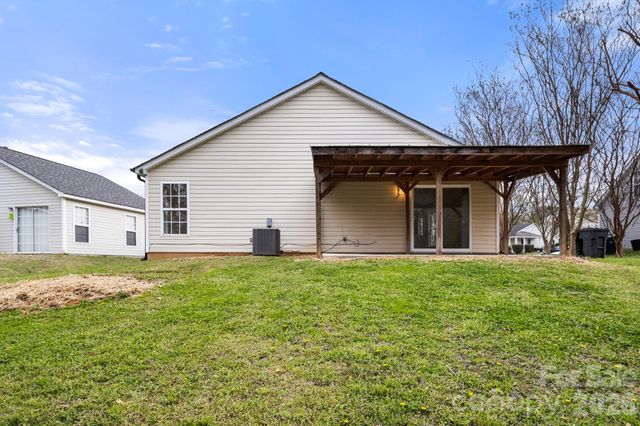 6123 Mcintyre Ridge Drive, Charlotte, NC 28216