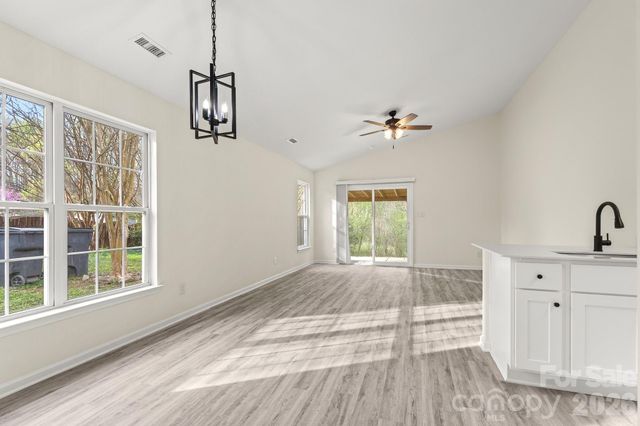 6123 Mcintyre Ridge Drive, Charlotte, NC 28216