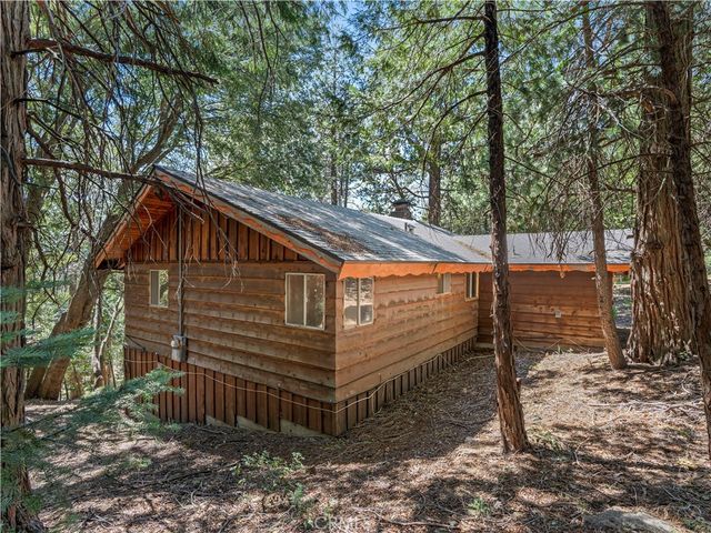 1155 Chateau, Crestline, CA 92325