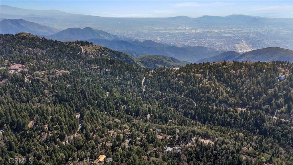 Image 32 of property listing at 1155 Chateau, Crestline, CA 92325