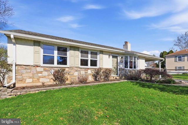 2015 SPRING MILL RD, Conshohocken, PA 19428