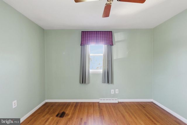 2015 SPRING MILL RD, Conshohocken, PA 19428