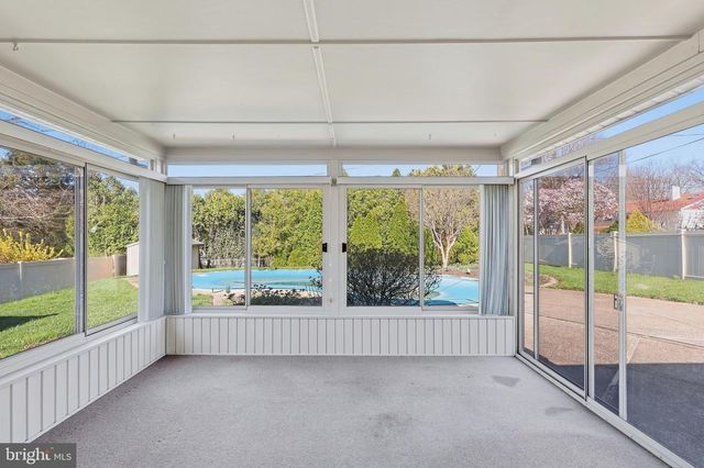 2015 SPRING MILL RD, Conshohocken, PA 19428