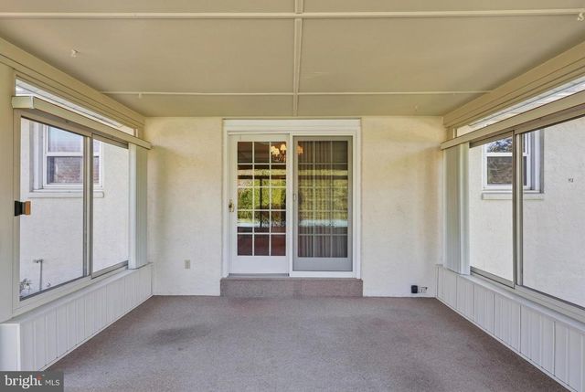 2015 SPRING MILL RD, Conshohocken, PA 19428