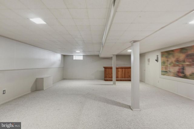 2015 SPRING MILL RD, Conshohocken, PA 19428