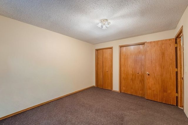 418 W Woodland Dr, Derby, KS 67037