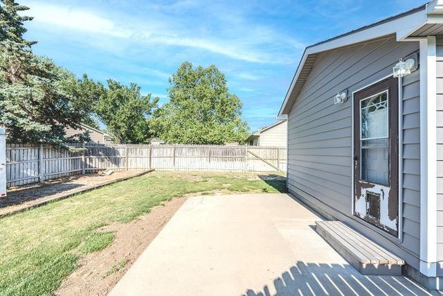 418 W Woodland Dr, Derby, KS 67037
