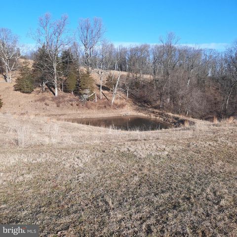 408 KINTNER RD, Kintnersville, PA 18930