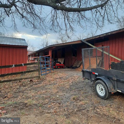 408 KINTNER RD, Kintnersville, PA 18930