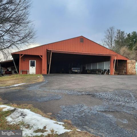 408 KINTNER RD, Kintnersville, PA 18930