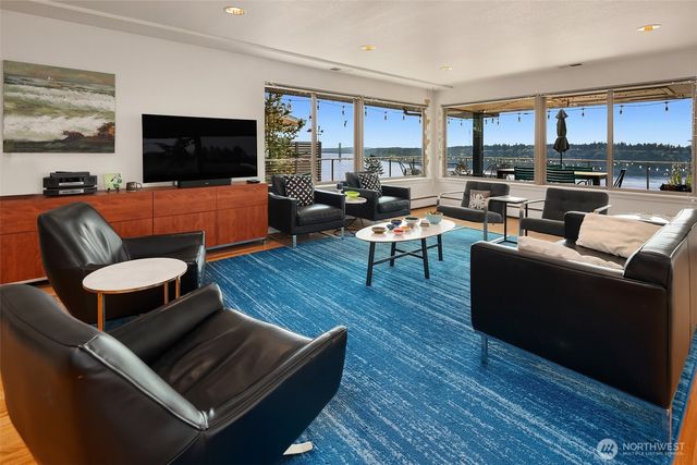 6614 N 49th Street, Tacoma, WA 98407