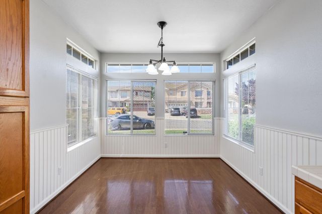 7833 Primm Valley Ct, Sacramento, CA 95829