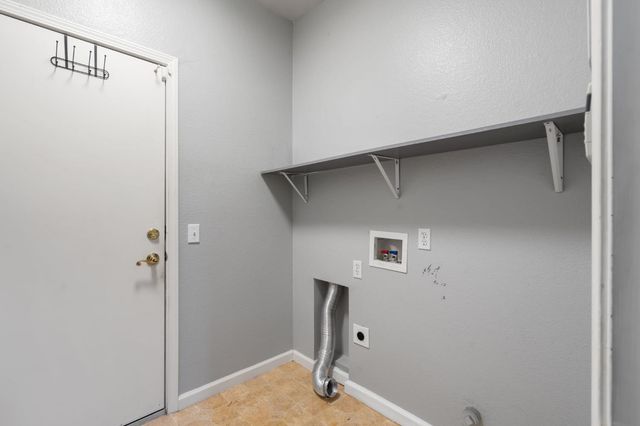 7833 Primm Valley Ct, Sacramento, CA 95829