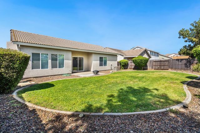 7833 Primm Valley Ct, Sacramento, CA 95829