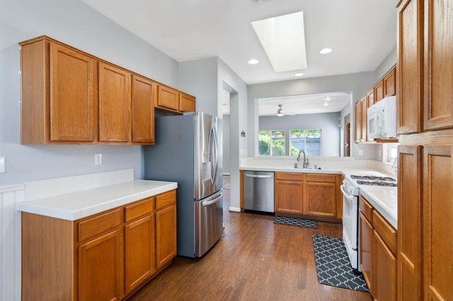 7833 Primm Valley Ct, Sacramento, CA 95829