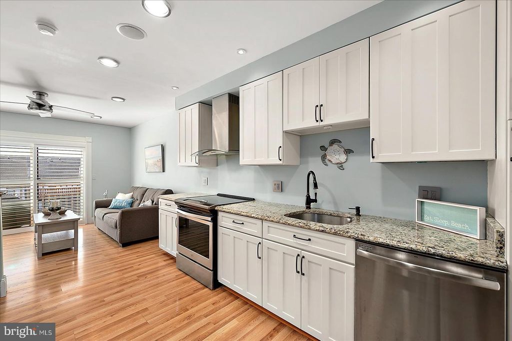 Image 15 of property listing at 105 123RD ST #332B2, Ocean City, MD 21842