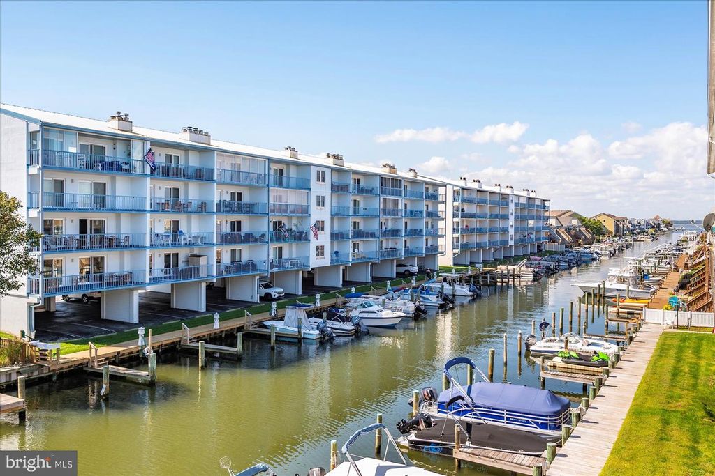 Image 2 of property listing at 105 123RD ST #332B2, Ocean City, MD 21842