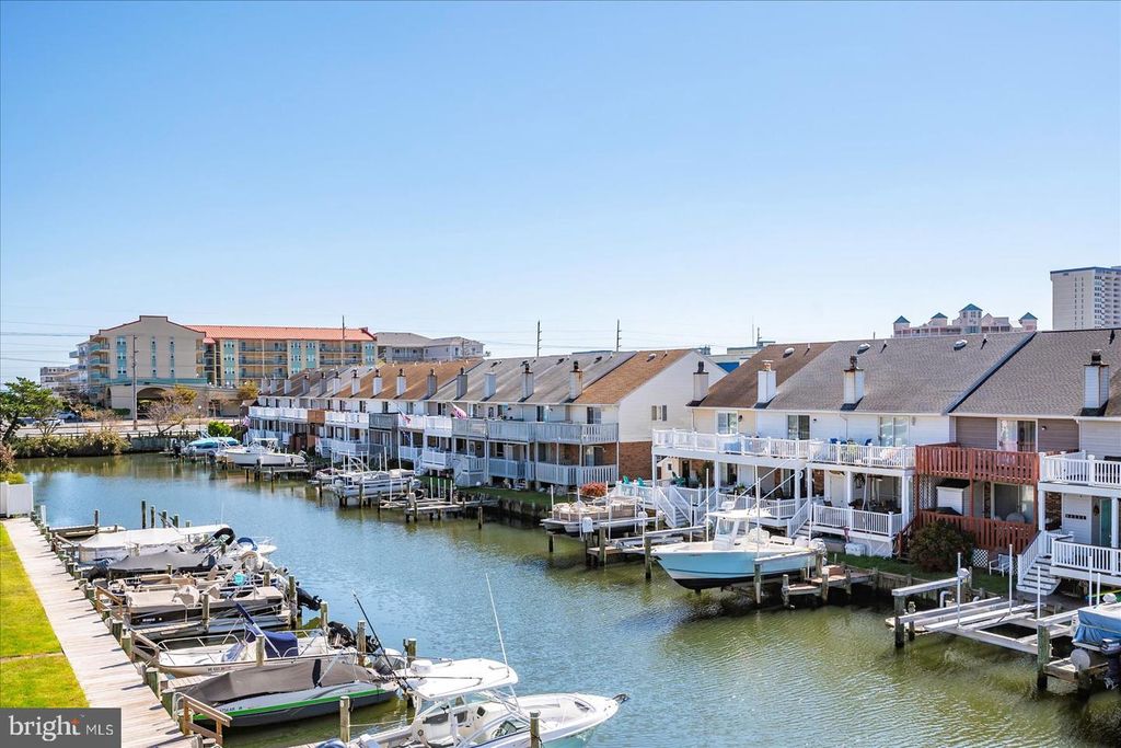 Image 33 of property listing at 105 123RD ST #332B2, Ocean City, MD 21842