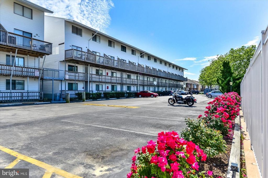 Image 41 of property listing at 105 123RD ST #332B2, Ocean City, MD 21842