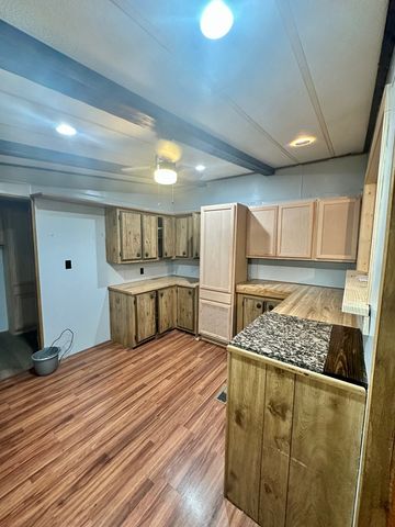 172 Sleepy Hollow Circle, Kerrville, TX 78028