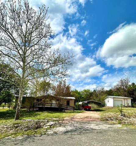 172 Sleepy Hollow Circle, Kerrville, TX 78028
