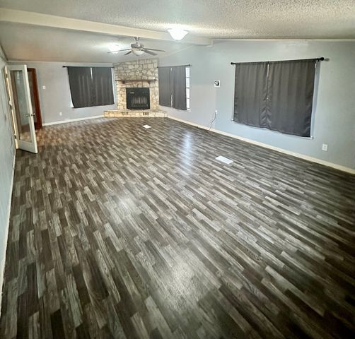 172 Sleepy Hollow Circle, Kerrville, TX 78028