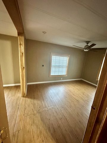 172 Sleepy Hollow Circle, Kerrville, TX 78028