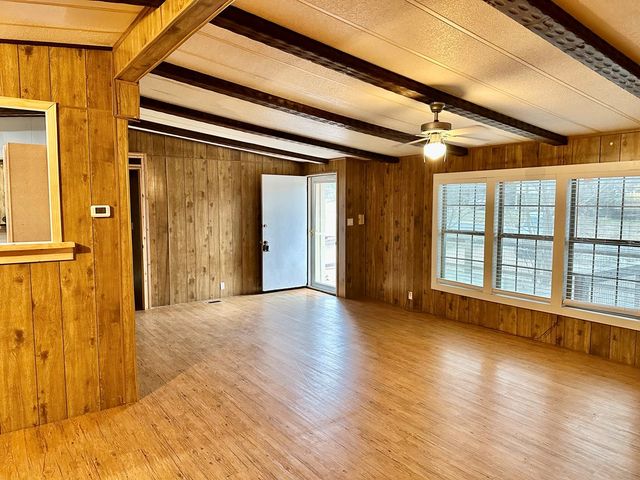 172 Sleepy Hollow Circle, Kerrville, TX 78028