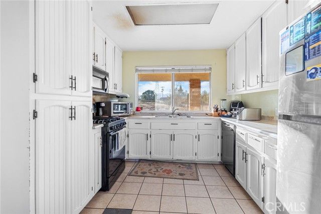 7148 Kingsley, Hesperia, CA 92345