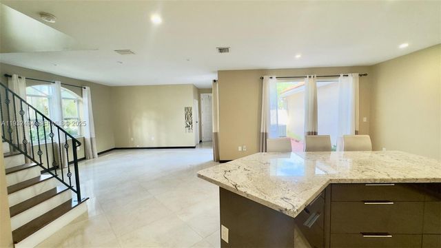 1094 Redwood St 1094, Hollywood, FL 33019