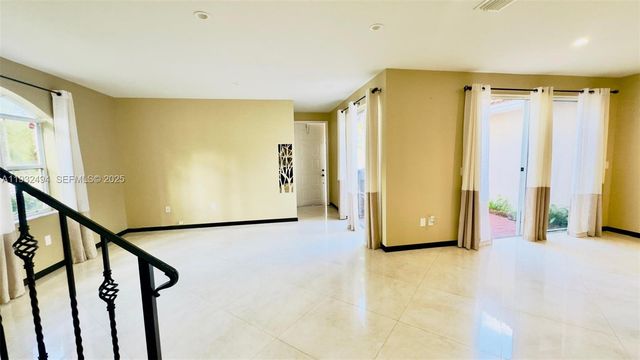 1094 Redwood St 1094, Hollywood, FL 33019