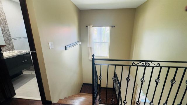 1094 Redwood St 1094, Hollywood, FL 33019