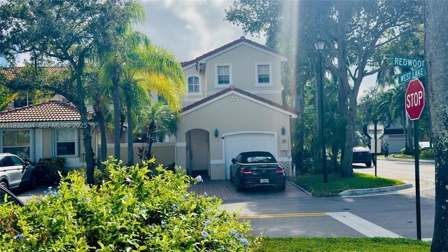 1094 Redwood St 1094, Hollywood, FL 33019