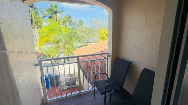 1094 Redwood St 1094, Hollywood, FL 33019